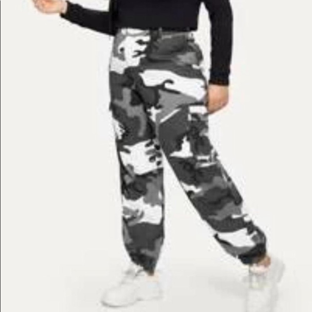 SHEIN Plus Pocket Side Camo Cargo Pants 2XL